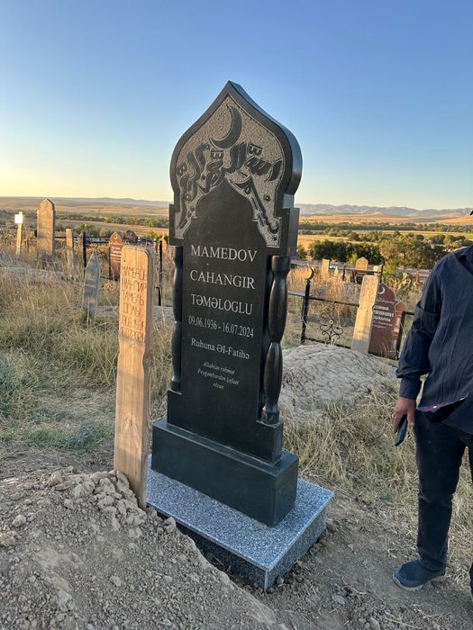 Памятник көктас