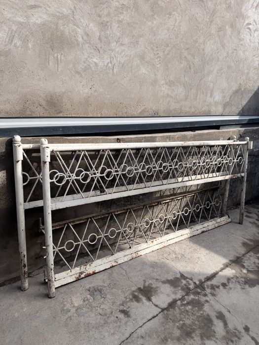 tapchan karavat 2x2,5 temirdan taxtasi yoq qogan hammasi bor