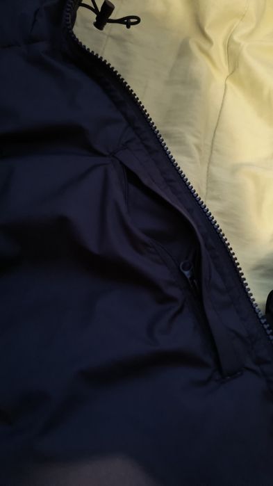 Чисто ново оригинално Nike Storm-FIT Windrunner PrimaLoft® яке – черно