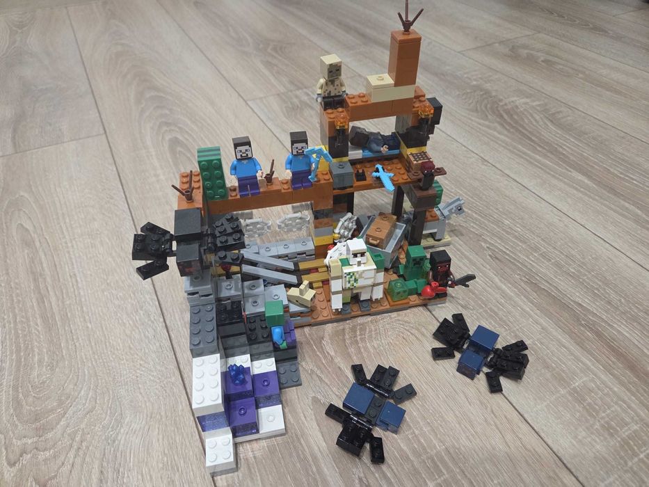 Seturi de constructie LEGO Minecraft  - complete