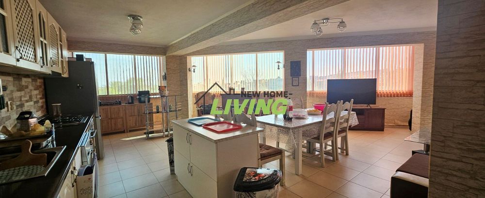 Продава се Тристаен апартамент в Асеновград - 115 кв.м за 1087 €/кв.м - Снимка #2