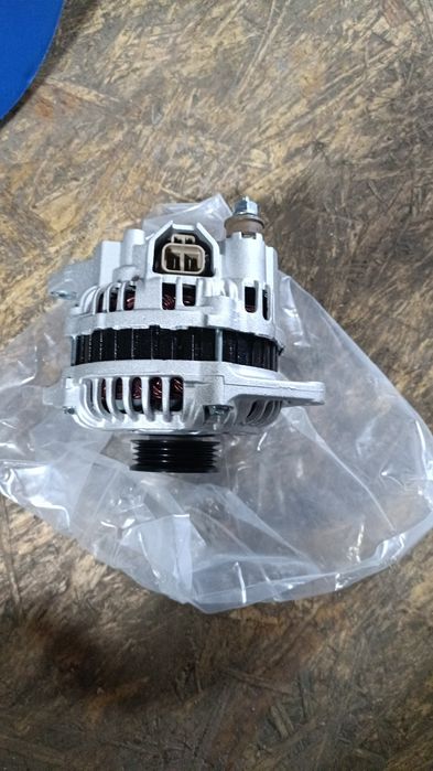 Генератор на Мазду Кронос 626