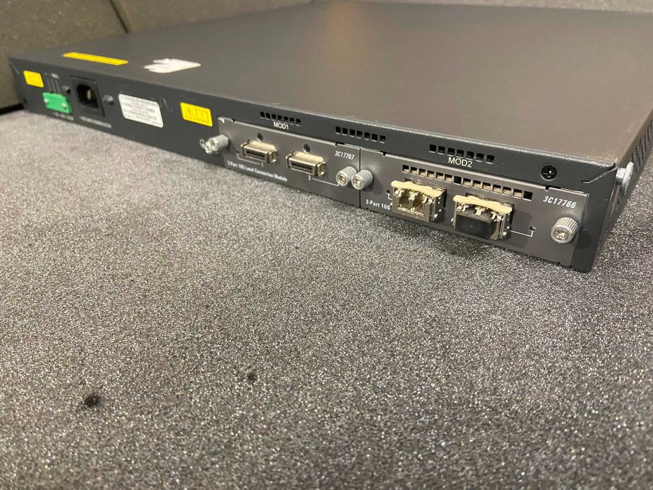 3Com 4800G PoE 48 портов гигабитов мрежов суич, 4x SFP, 2x 10Gb XFP