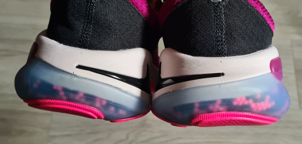 Adidași Nike Joyride run