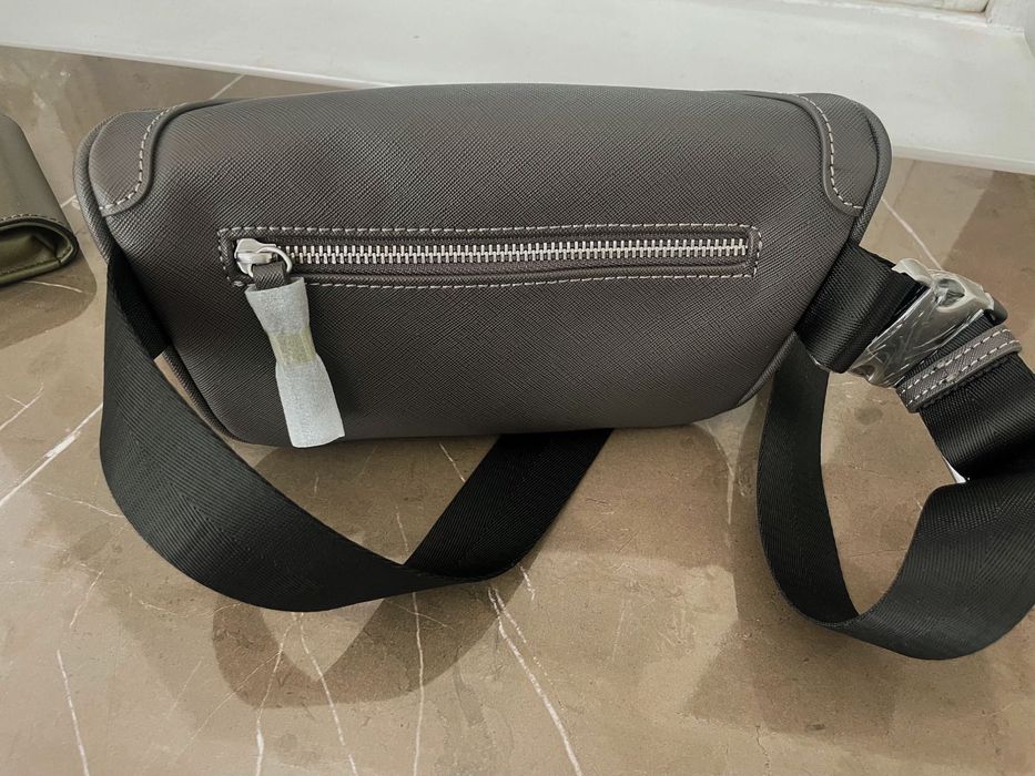 Мъжка чанта за кръст Guess