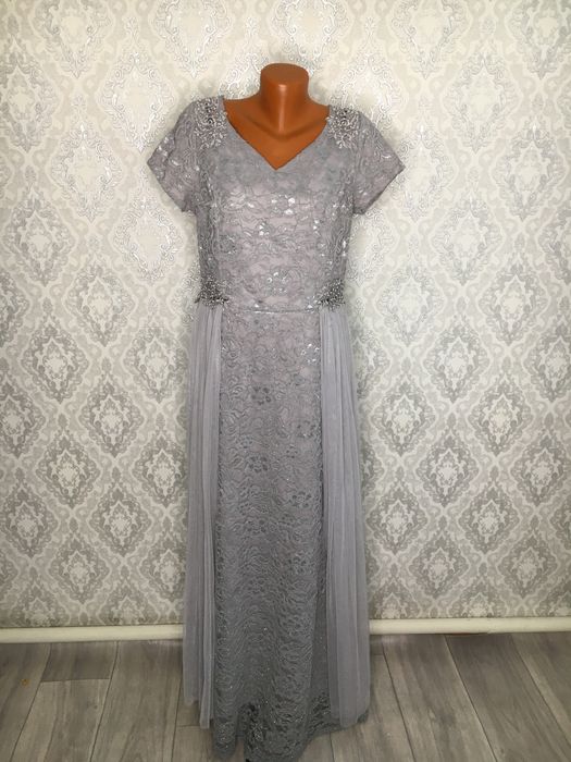 Платье вечернее шикарное