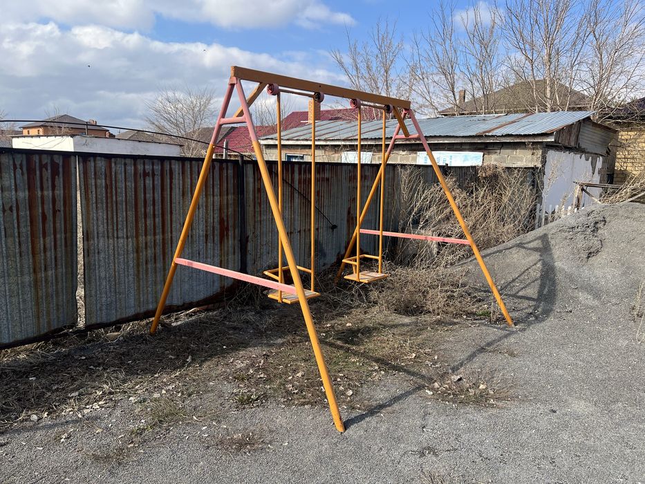 Продам Качели детские