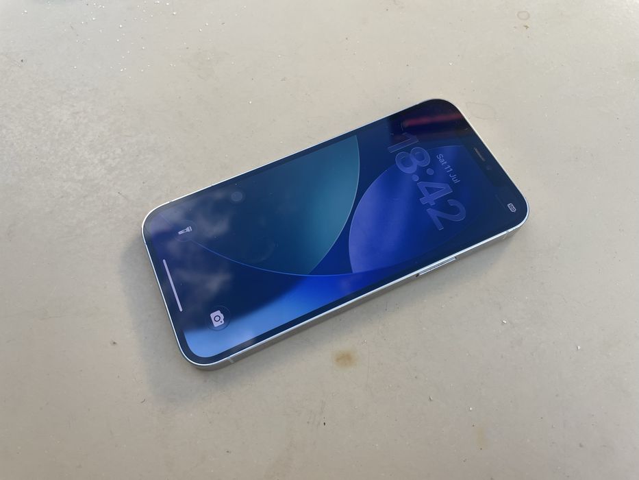 iPhone 12 Pro ••256GB•• //iOS 26.2// „Silver“