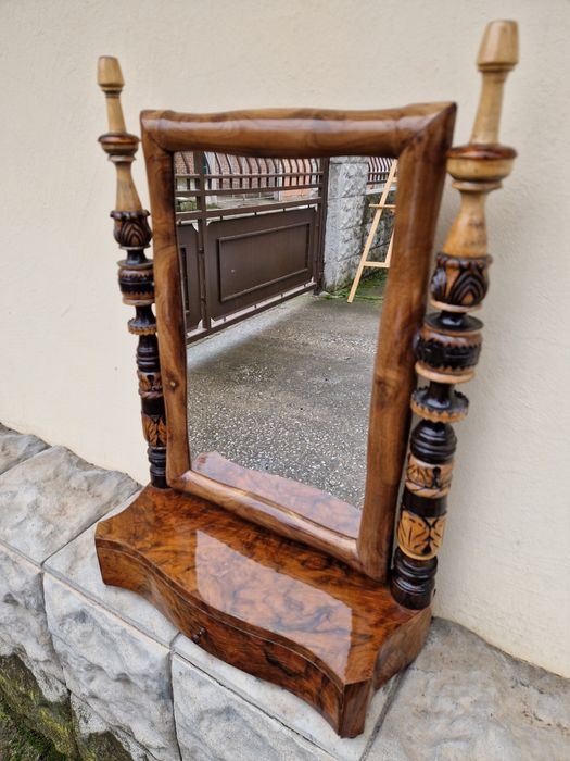 Прекрасна антикварна холандска конзола с огледало