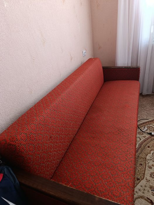 Продам диван в хорошем состоянии