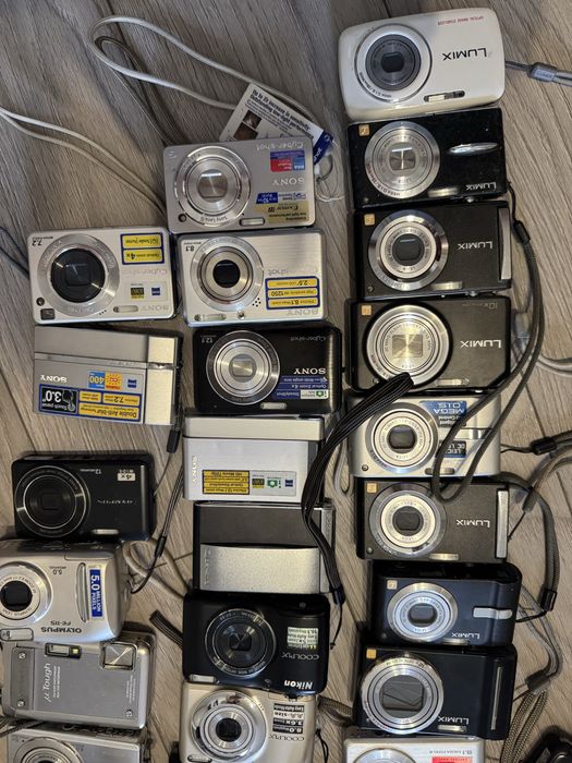 Aparate foto Canon .Olympus .Sony , Casio , Fujifilm