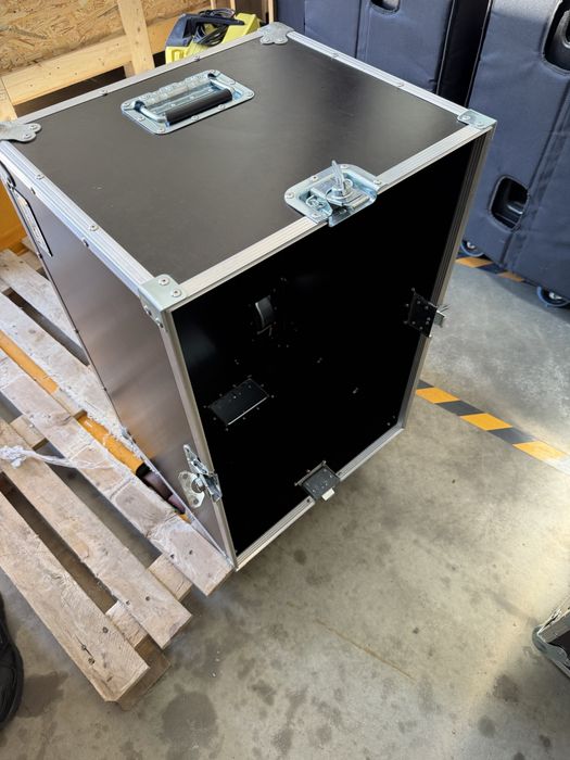Flightcase transport boxe, line array