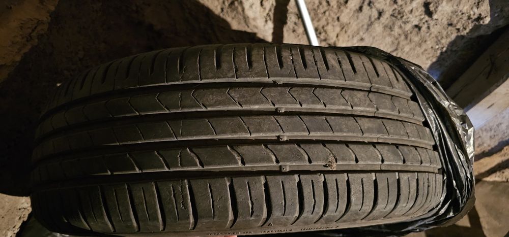 Kumho 215/60 r16
