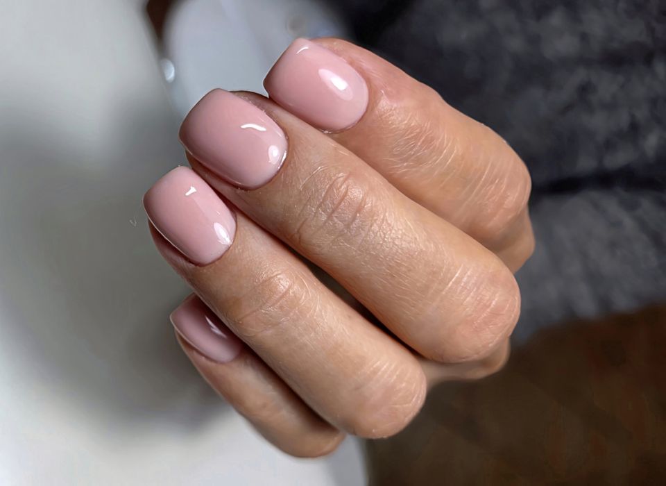 Маникюр и педикюр Конаев