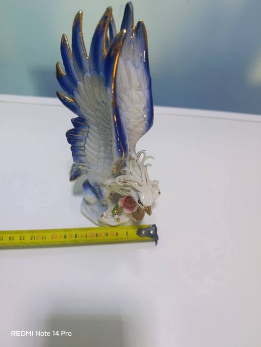 Порцеланова статуетка