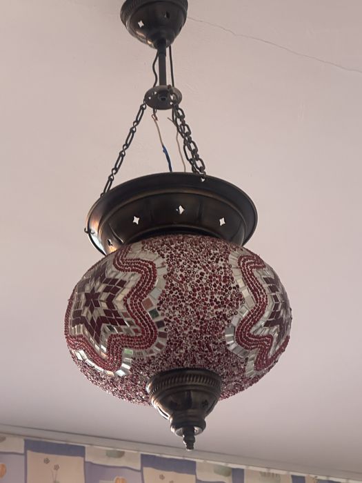 люстра в хорошем состоянии