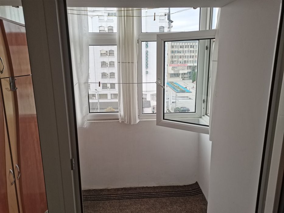 Inchiriez apartament pe termen lung două camere două balcoane