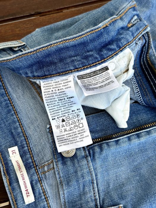 Дамски дънки Levi's (724 High Rise Straight) - размер W31, Отлично състояние
