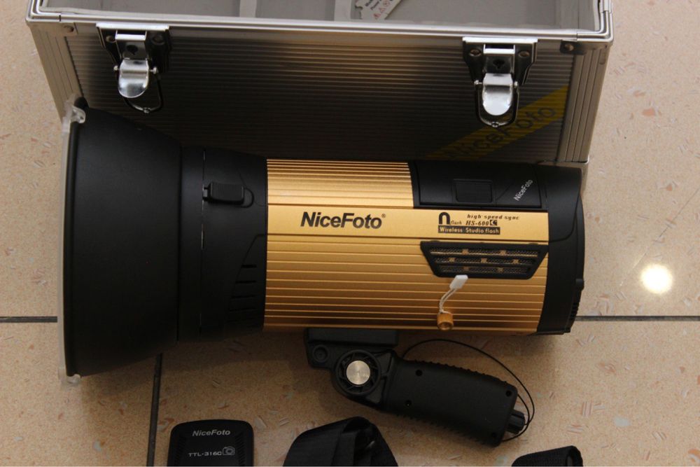 Продам  NiceFoto  HS 600