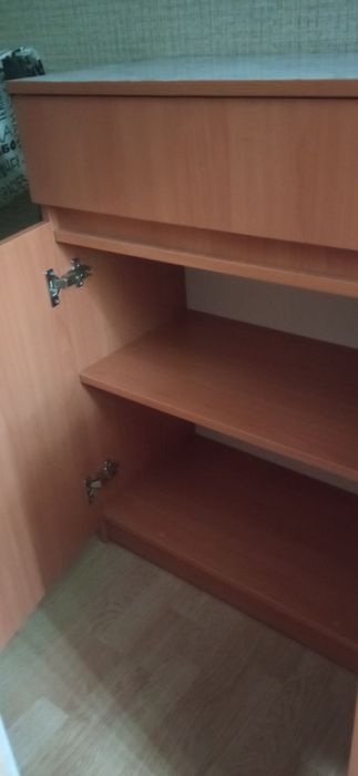 Кухонный шкаф-комод.