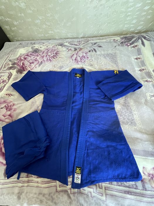 Продам кимоно mizuno