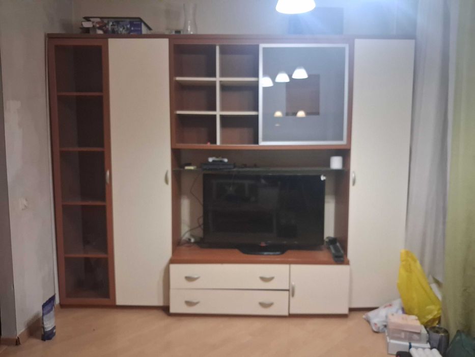 Шкаф для гостинной под ТВ