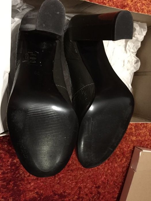 Pantofi cu toc Minelli din piele lacuita