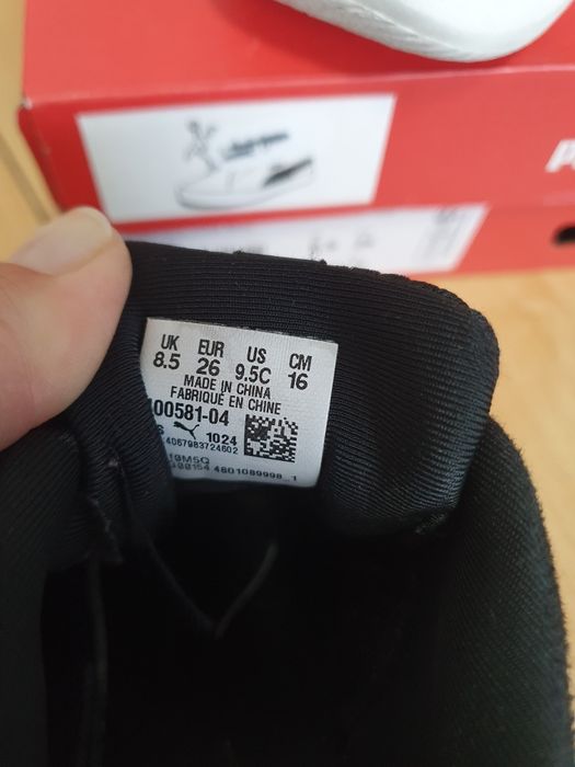 Adidasi Puma negri marime 26