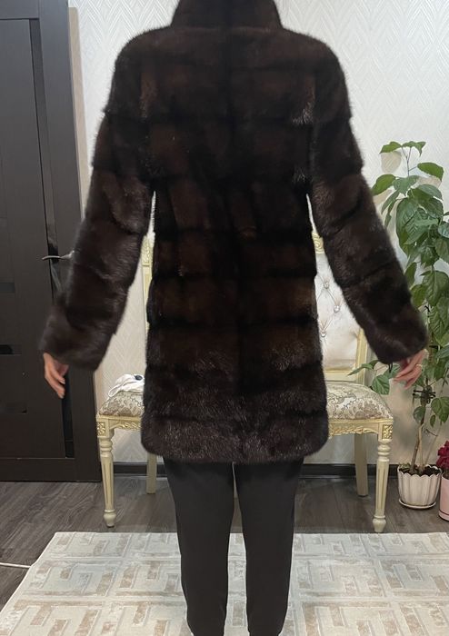 Продам норковую шубу