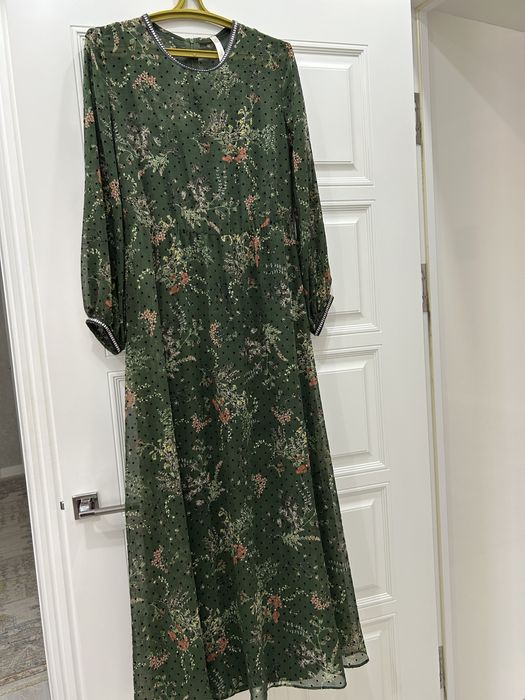 Әдемі көйлек сатылады