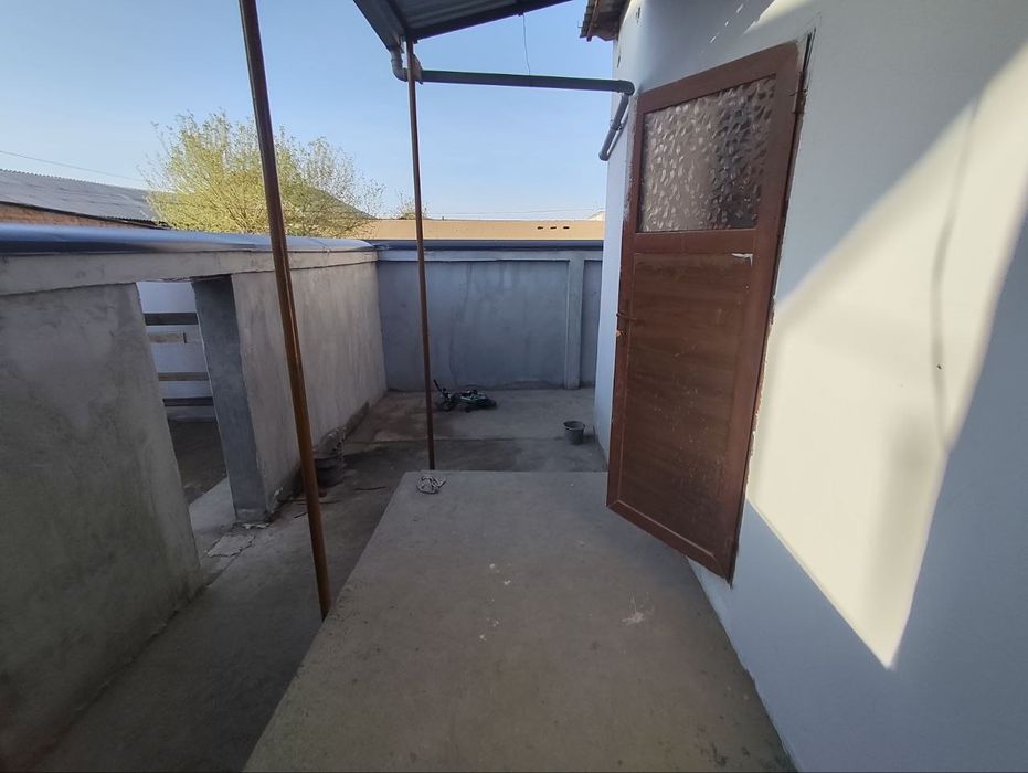 Уй сотилади 3 хонали подвали бор