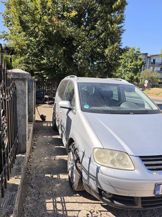 Vand wv Touran 2004 2.0 tdi 7 locuri Automat
