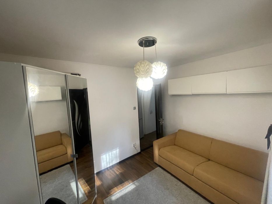 de inchiriat apartament 2 camere Piata Resita