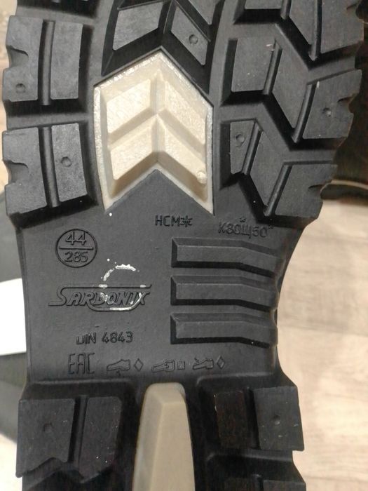 Продам сапоги резиновые.