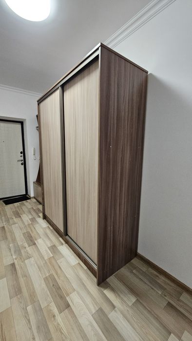 Кіреберістегі шкаф (прихожая)