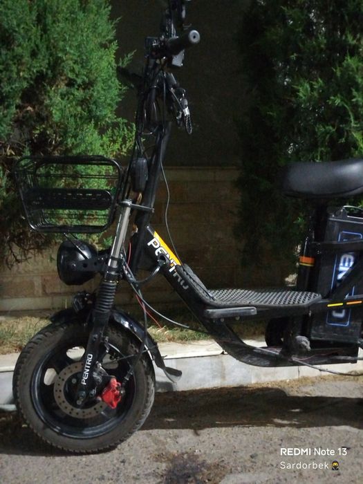 Elektro Skuter holati juda zor qowimcha funksiyalar bilan Juhozlangan
