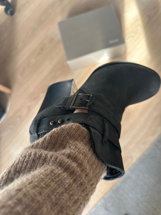 Дамски обувки - естествена кожа Bata