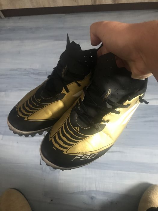 Adidasi F50 Messi fodbal