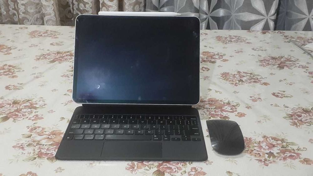 Ipad  version 18.6.2 11-inch pro , 3rd generation, 128 GB