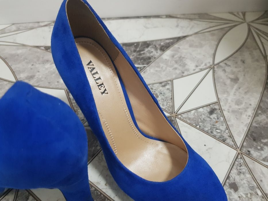 Туфли на высоком каблуке