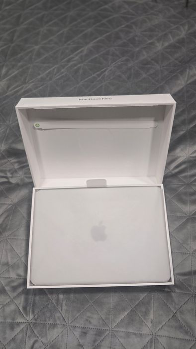 Apple MacBook Neo 512 GB, неразличим от нов