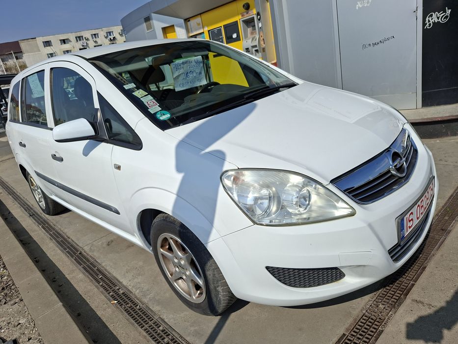 Opel zafira b facelift 2009 * 1.6 benzina *7locuri * jante iarna  vara
