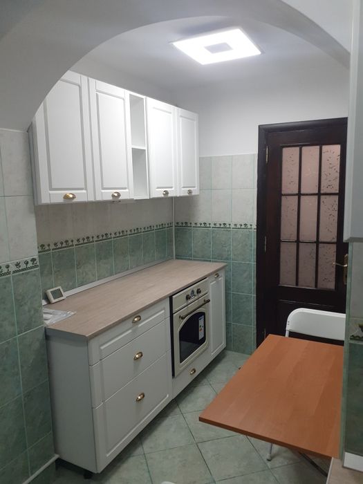 Închiriez garsonieră