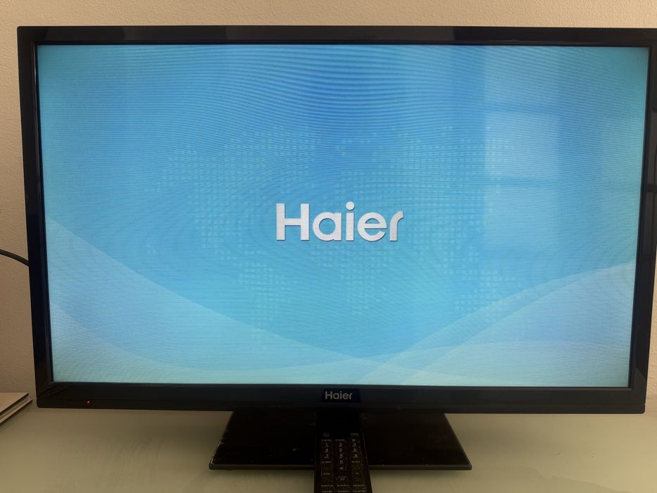 Tv Haier 75 cm stare buna
