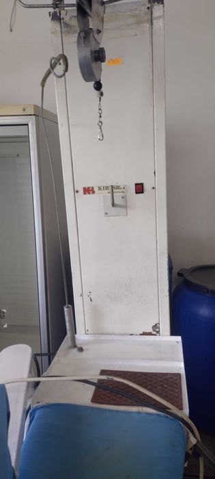 Професионална гладачна маса с ръкав и манекен с парогенератор