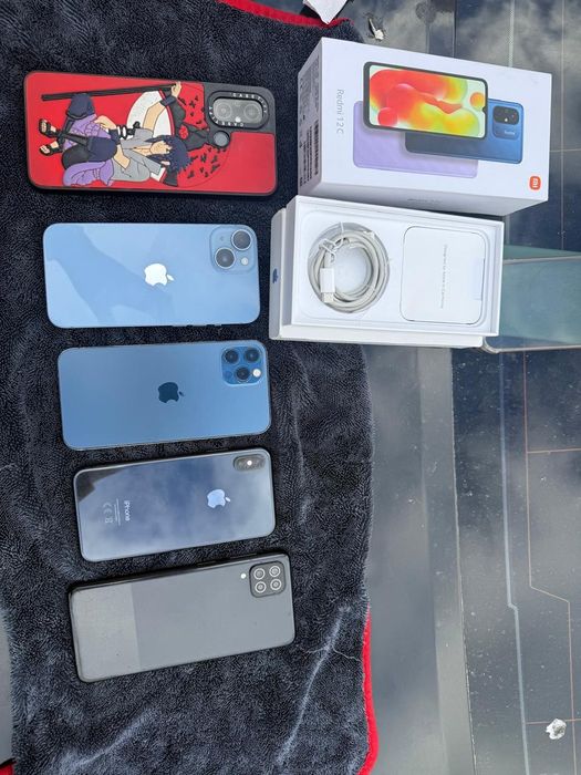 Телефоны iPhone, Samsung.