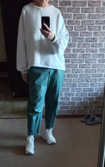 Продам новые джинсы