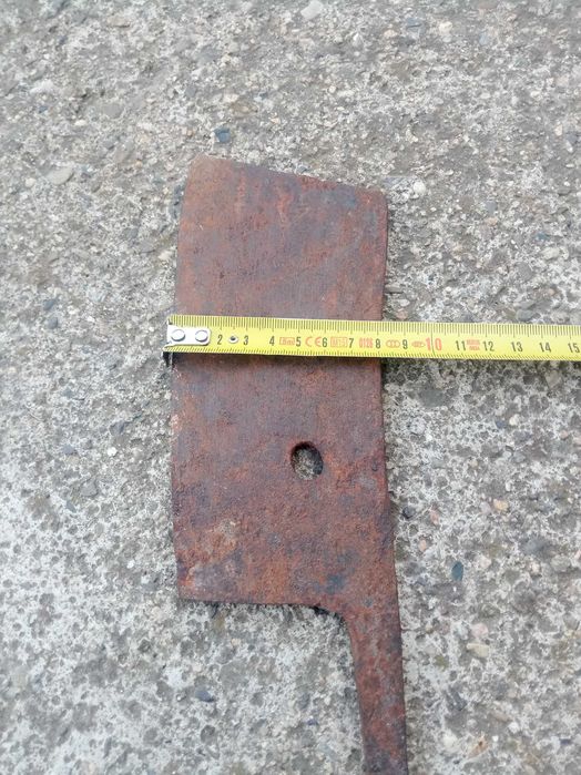 Стар кован сатър