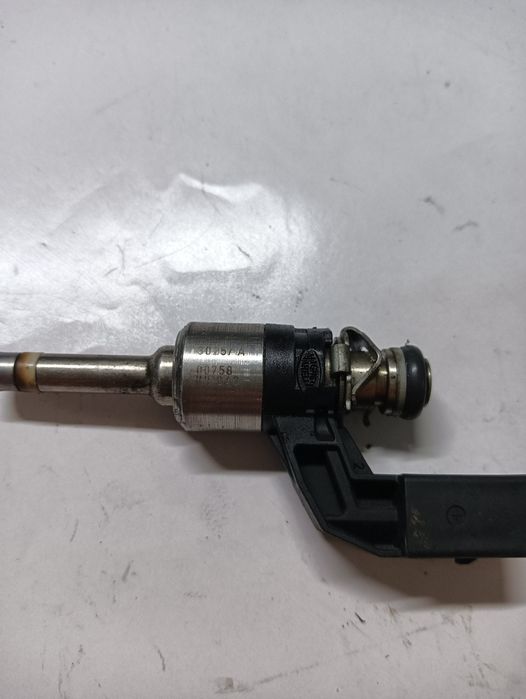 3 Injectoare Combustibil Volkswagen Golf V 1K1 2003 - 2009 1.4 Tsi Blg