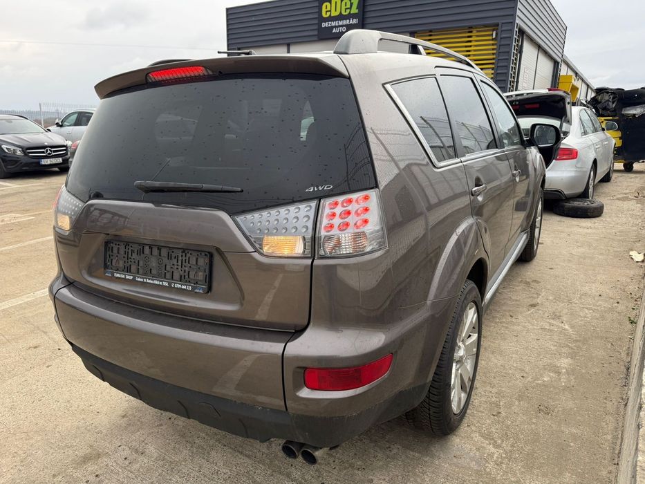 Dezmembrez / Dezmembrari / Piese / Accesorii Mitsubishi outlander 2010 2.2 hdi 4HK 4x4 automat volan stanga